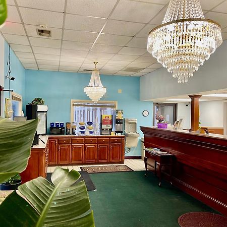 Hamilton Inn Jonesville I-77 Екстериор снимка