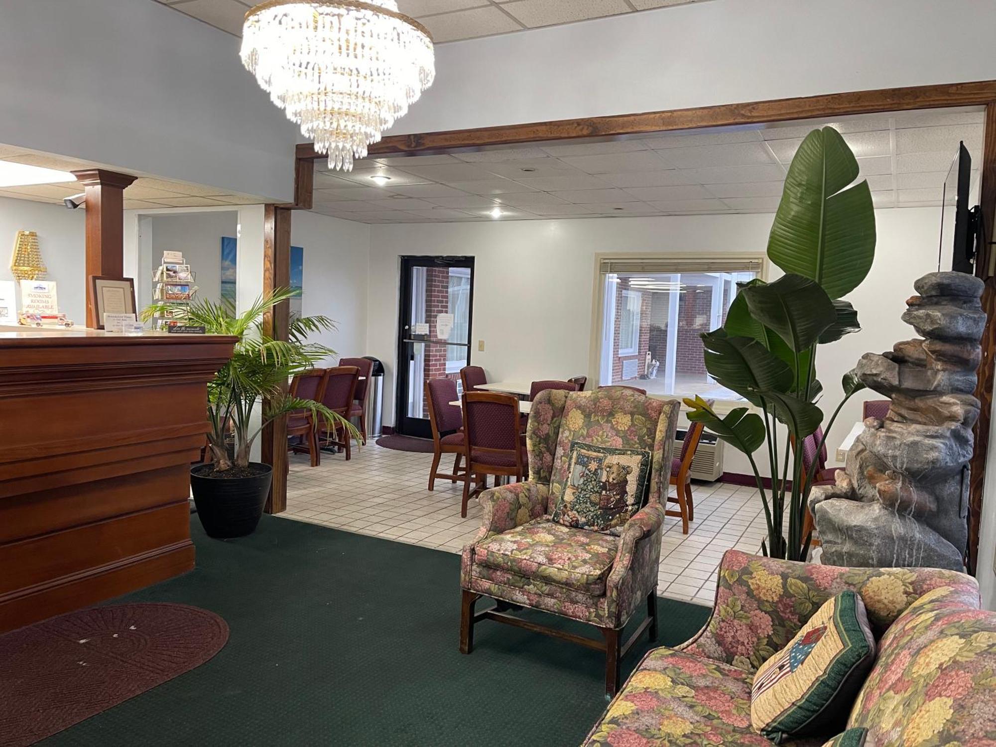 Hamilton Inn Jonesville I-77 Екстериор снимка
